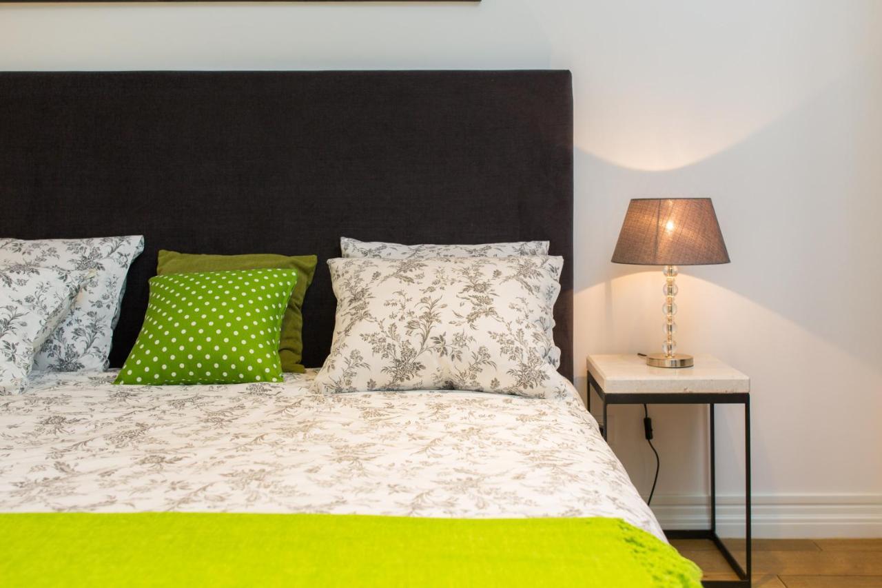 Charlie Chaplin Apartment Split Luaran gambar