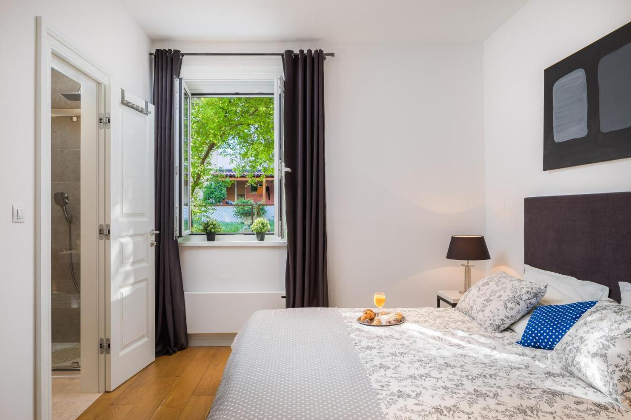 Charlie Chaplin Apartment Split Luaran gambar